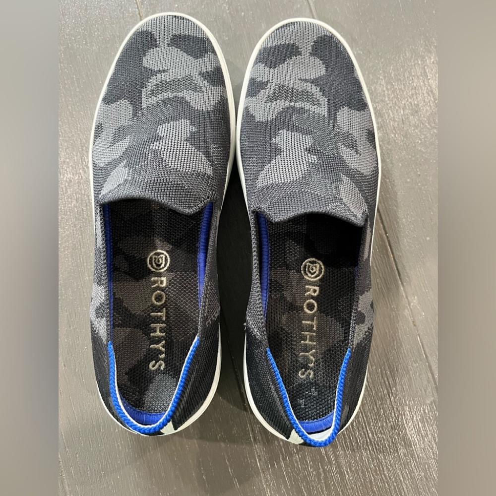 Rothy’s Camo slide on sneaker size 9